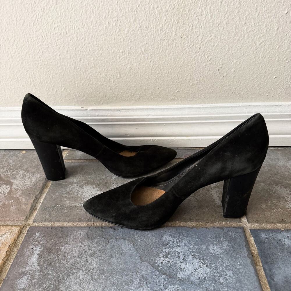 Tahari Ava Black Suede Pumps Womens 8.5 Block Heel Pointed Toe - Picture 5 of 8
